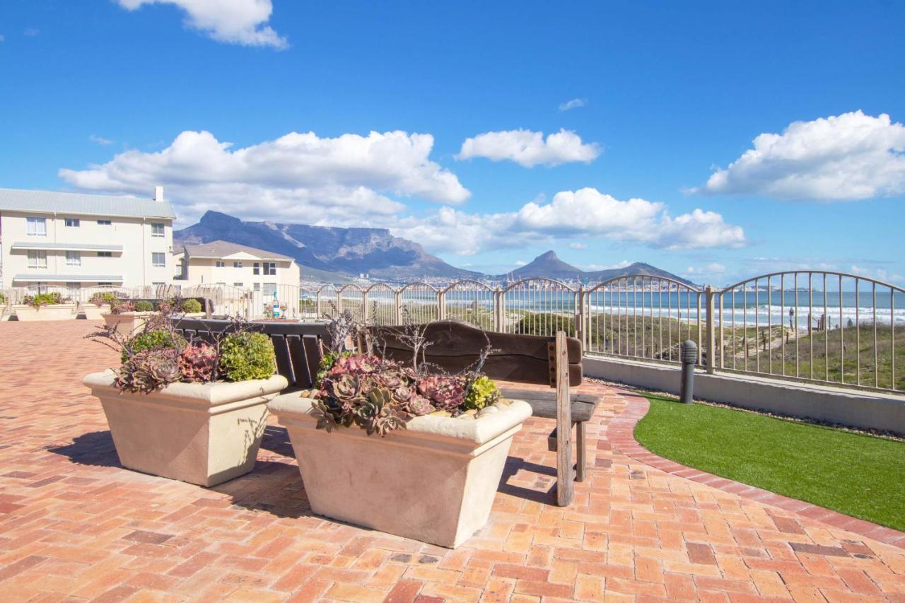 Romantic Beachfront Bachelor Apartment